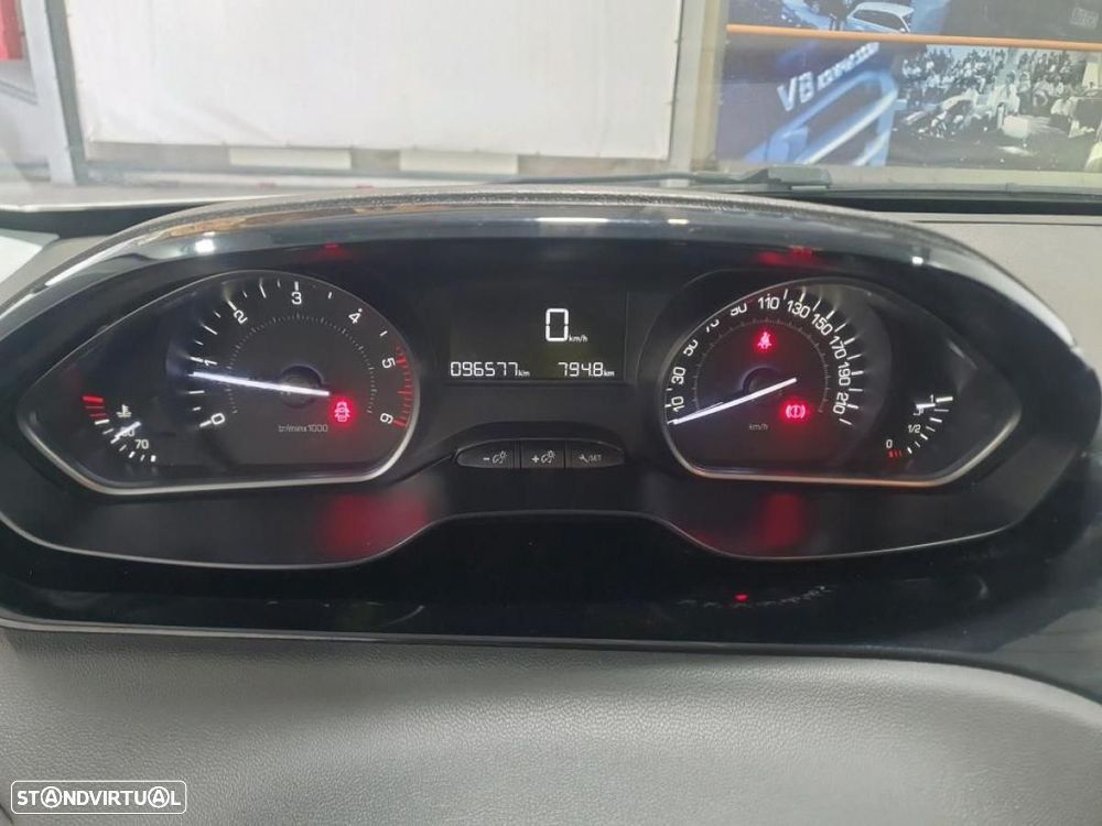 Peugeot 208 1.5 BlueHDi Active - 4