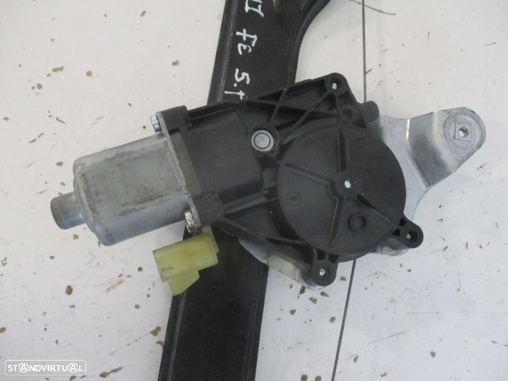 elevador Chevrolet Aveo 2011 5 portas - 4