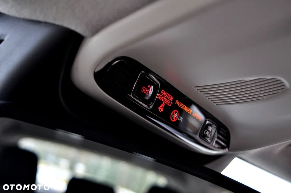 Volvo XC 40 T3 Momentum Pro - 39