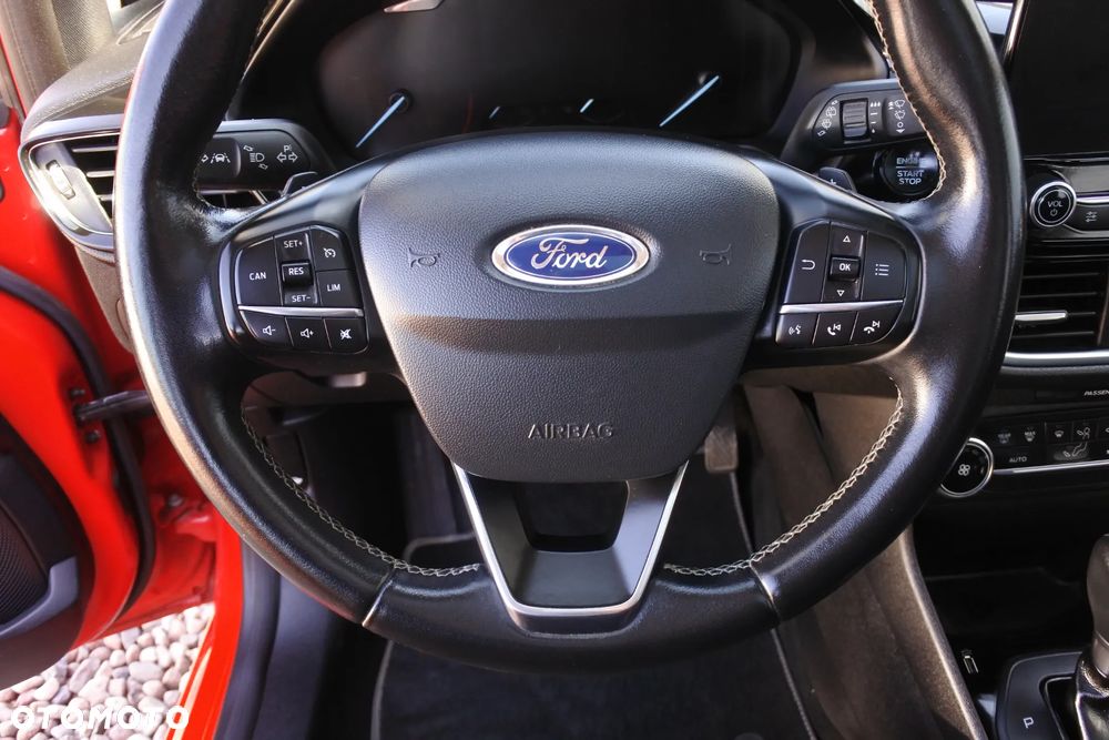 Ford Fiesta 1.0 EcoBoost S&S TITANIUM X - 23