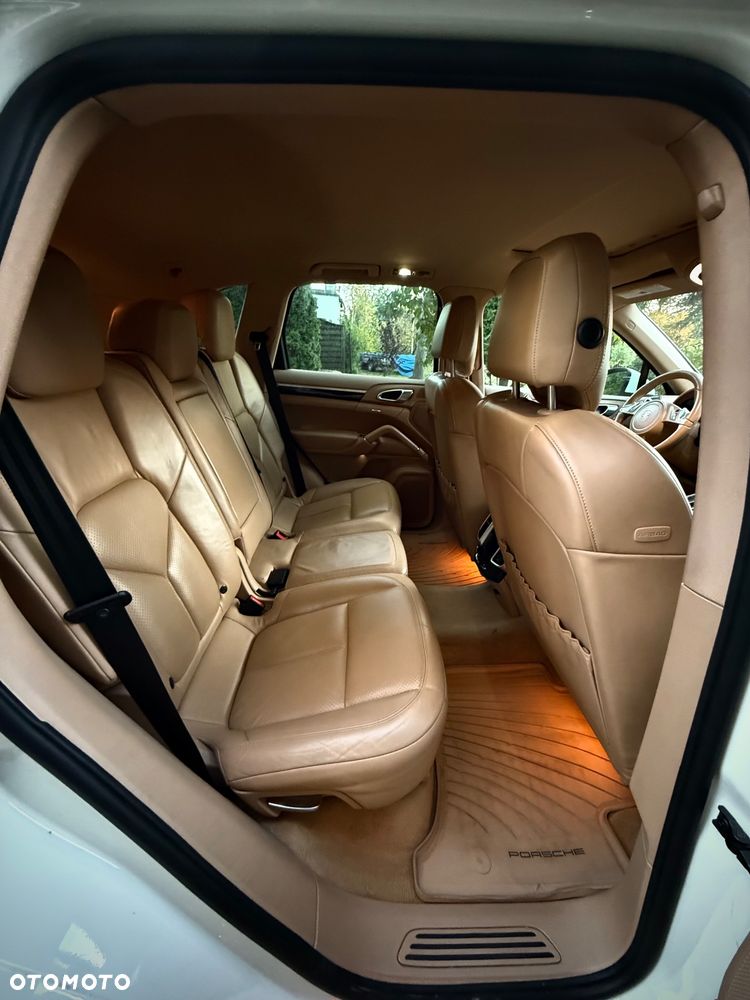 Porsche Cayenne - 17