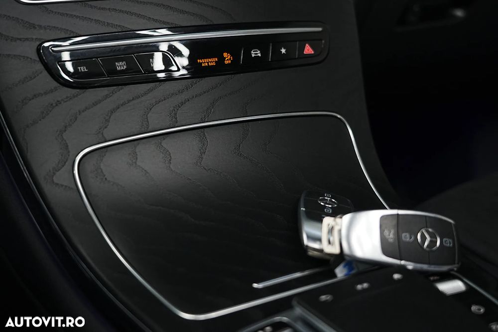 Mercedes-Benz GLC Coupe 300 e 4Matic 9G-TRONIC Edition AMG Line - 27