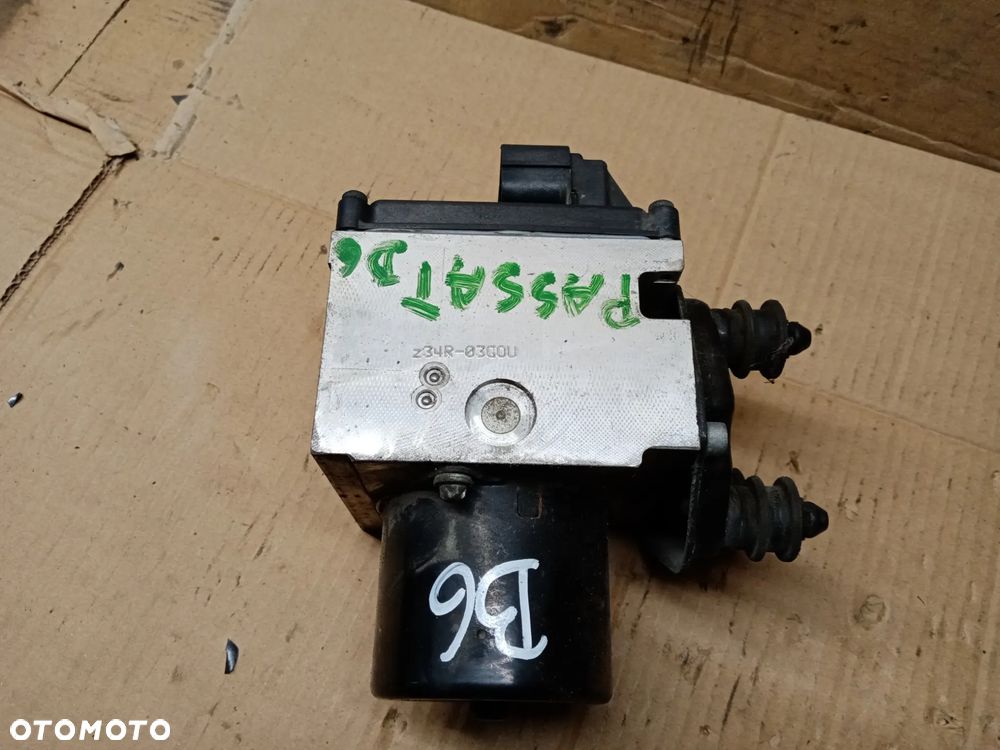 Pompa sterownik ABS VW Passat B6 3C0614095Q - 3