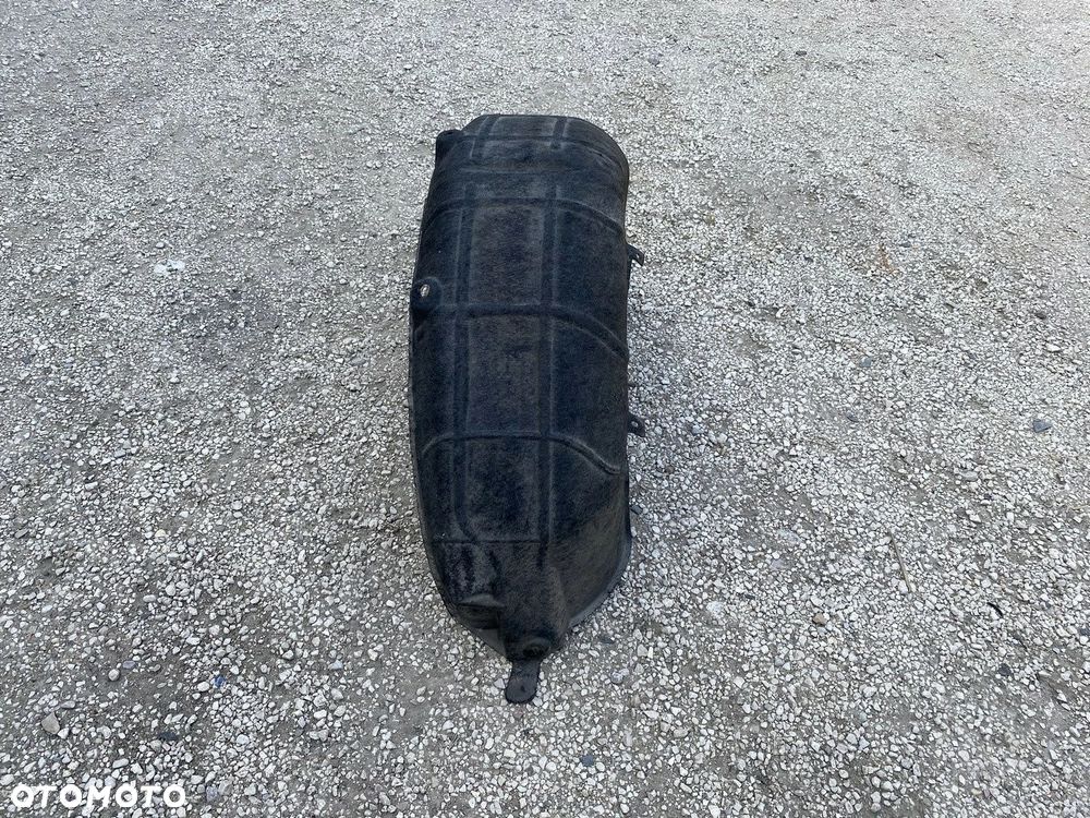 NADKOLE TYLNE PRAWE MERCEDES VITO V KLASA A447 A44776840677 - 2