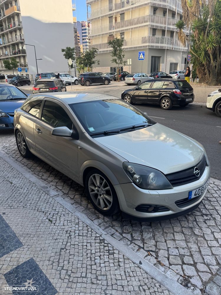 Opel Astra GTC 1.9 CDTI - 1