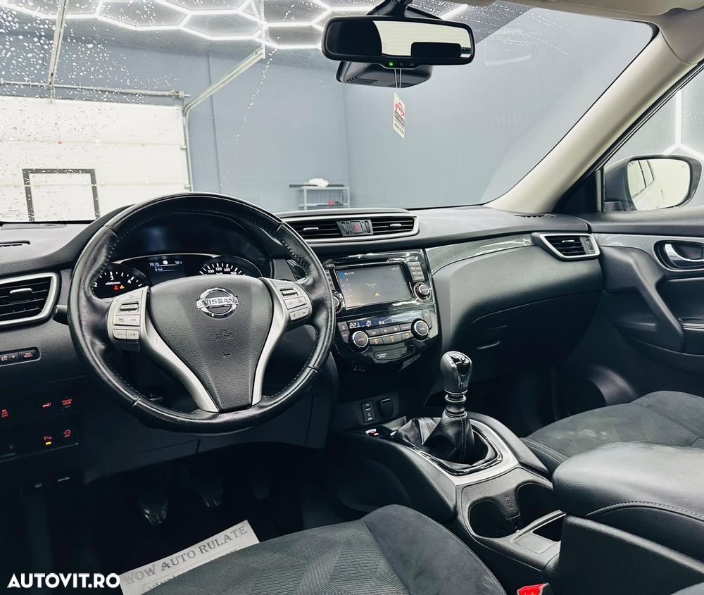 Nissan X-Trail 1.6 dCi N-Connecta - 24