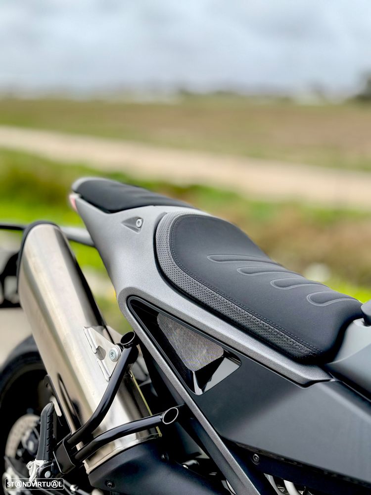 Husqvarna Svartpilen 801 - 5