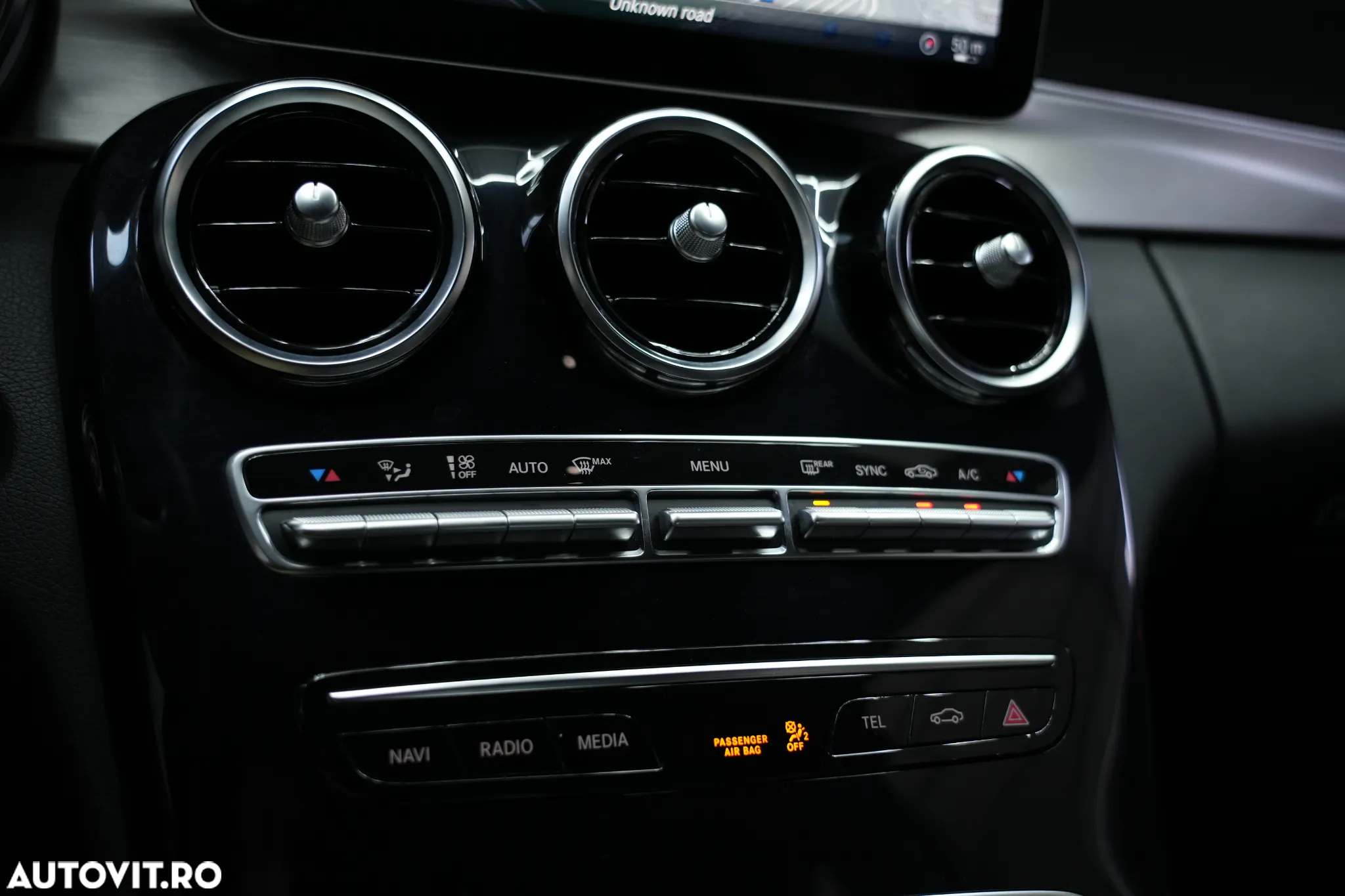 Mercedes-Benz C - 12