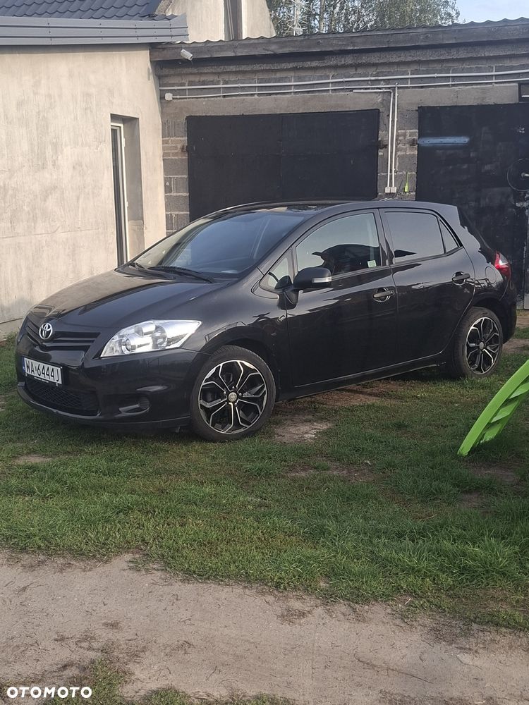 Toyota Auris - 2