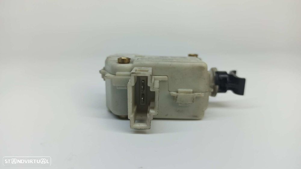 TAMPA DE COMBUSTÍVEL DO MOTOR VOLKSWAGEN TOUAREG (7LA) TDI R5 - 2