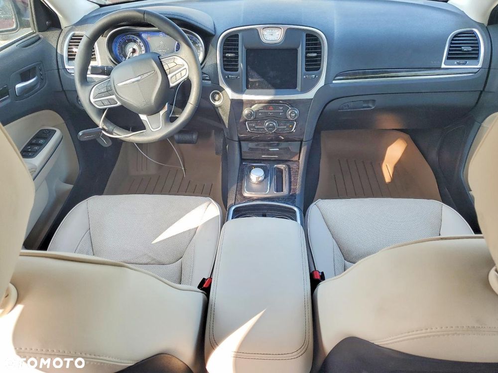 Chrysler 300 - 7