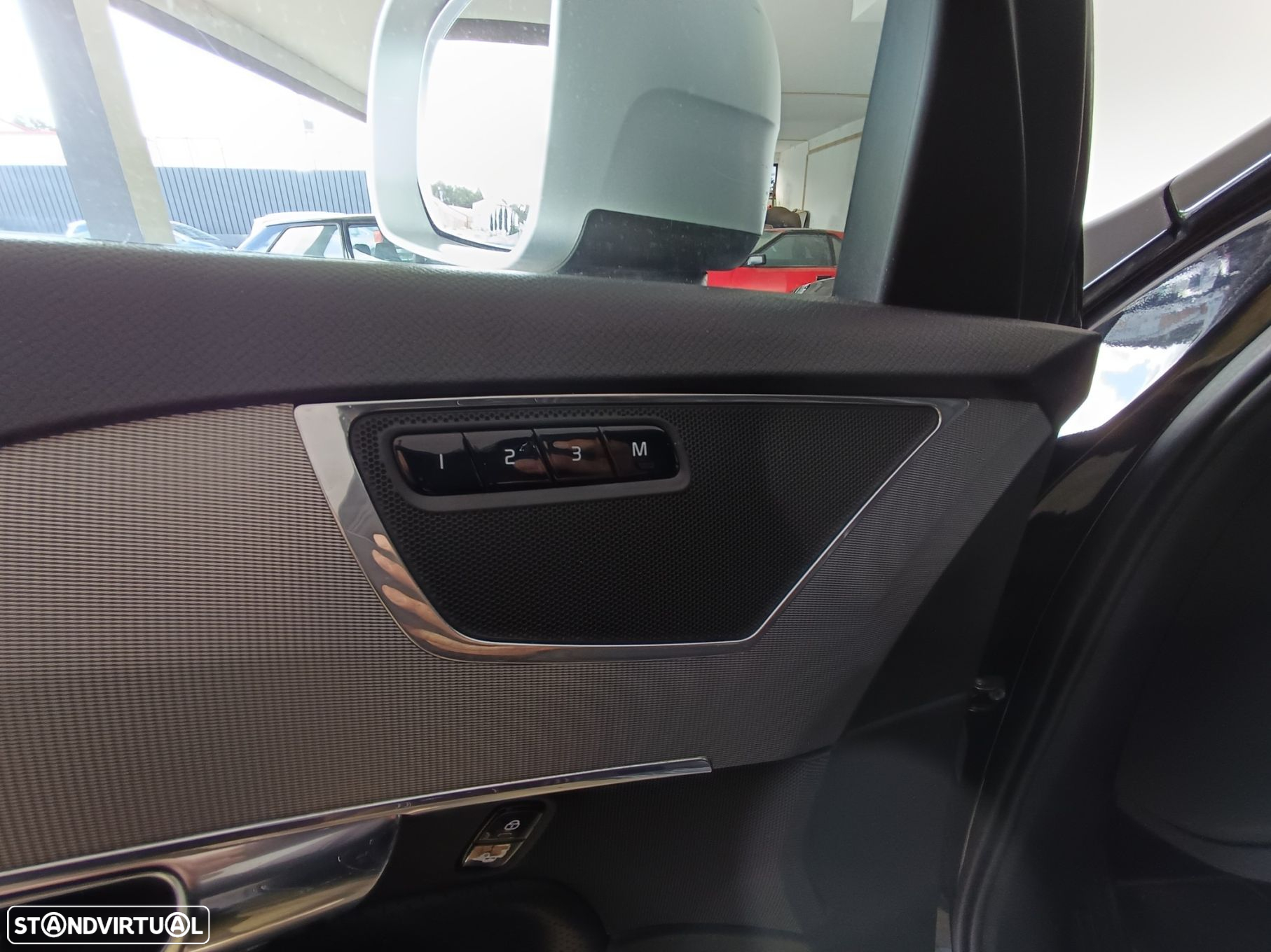 Volvo XC 90 2.0 D4 R-Design - 40