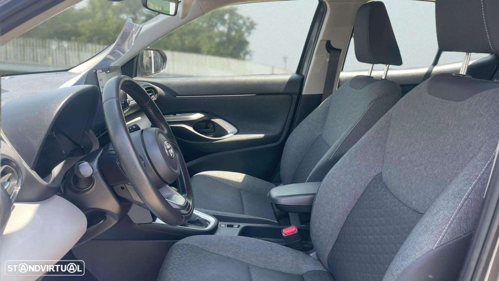 Toyota Yaris Cross ver-1-5-hdf-comfort - 5
