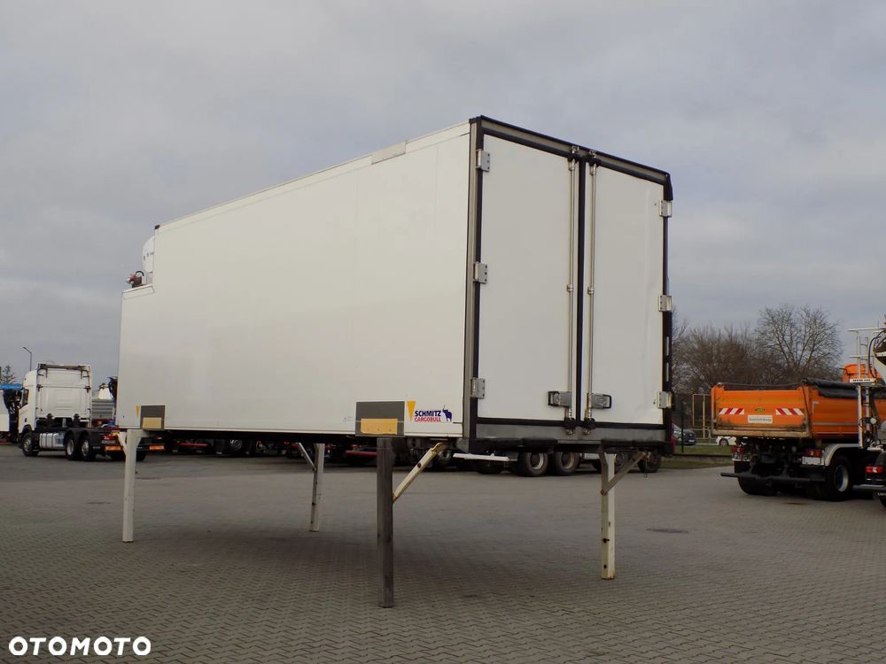 Schmitz ZABUDOWA BDF - 2