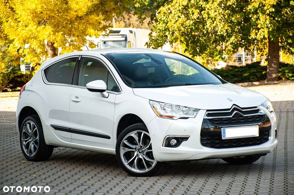 Citroën DS4 HDi 165 SoChic - 3