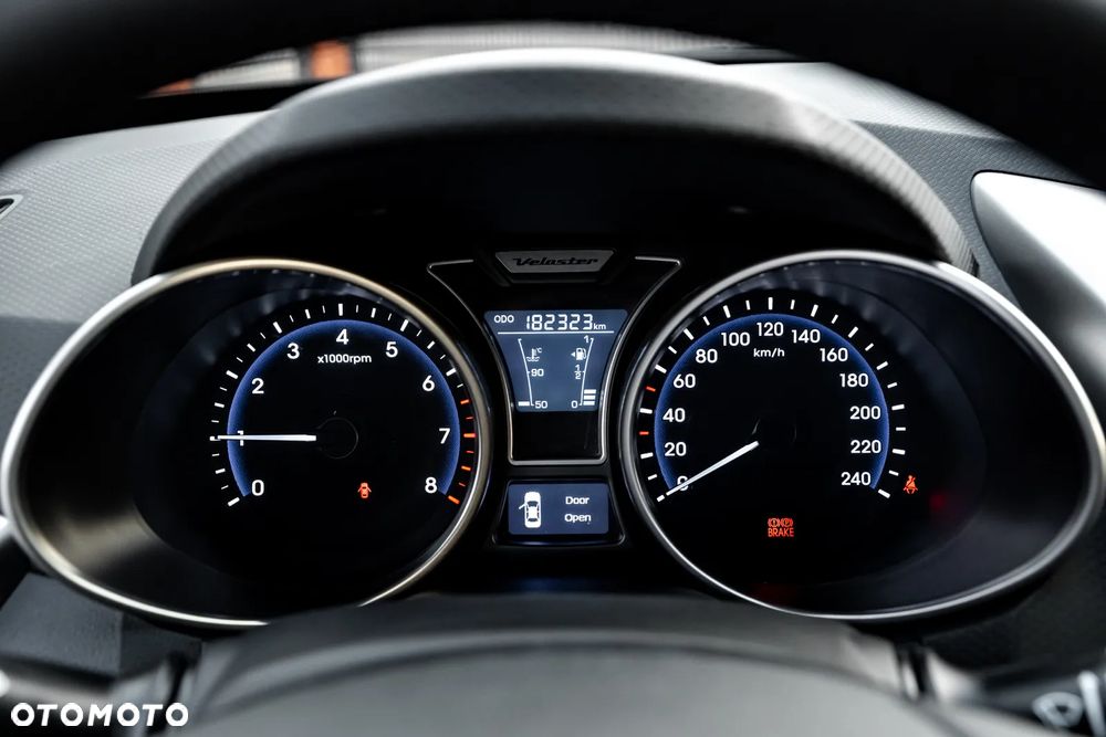 Hyundai Veloster 1.6 Premium - 31