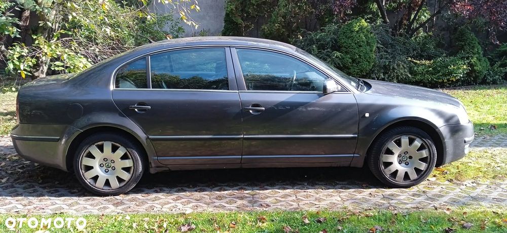 Skoda Superb 2003 photo 3