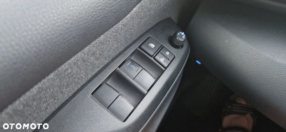 Toyota Yaris - 18