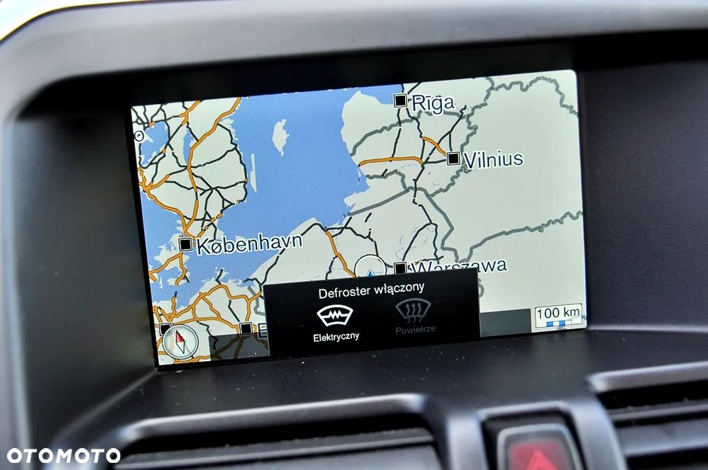 Volvo XC 60 D3 Drive-E Ocean Race - 33