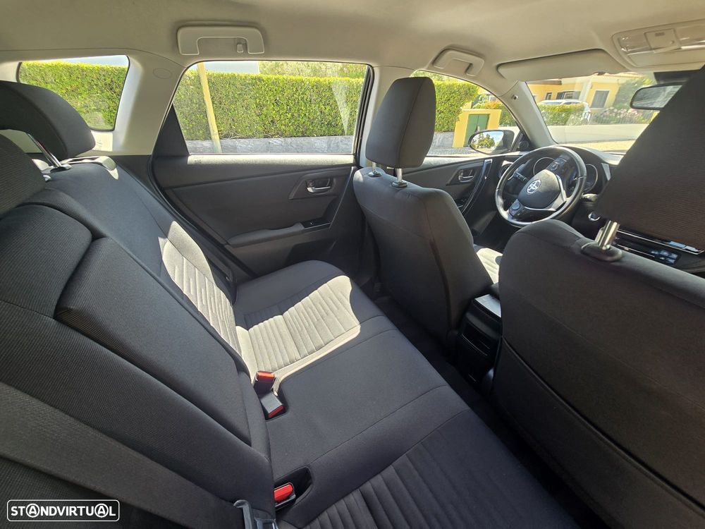 Toyota Auris 1.8 HSD Comfort+J17+Navi - 9