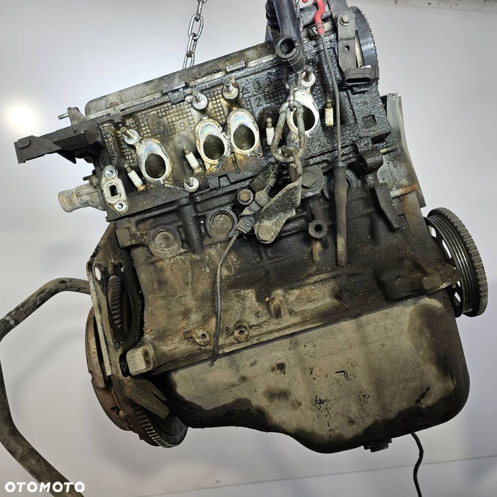 SILNIK SŁUPEK FIAT PANDA II 187A1000 1.1 - 4