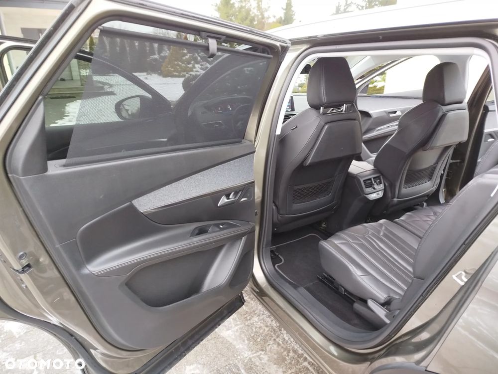 Peugeot 5008 BlueHDi 150 Allure - 16