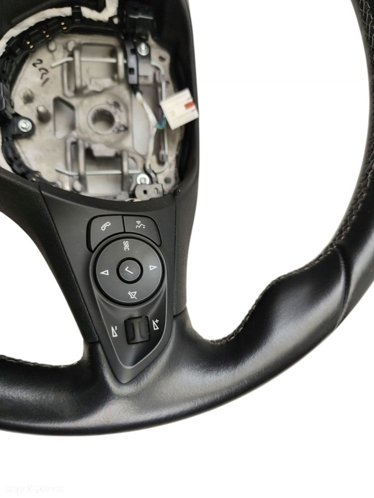 KIEROWNICA SKÓRA MULTIFUNKCJA OPEL CORSA F LIFT 39196701 - 6