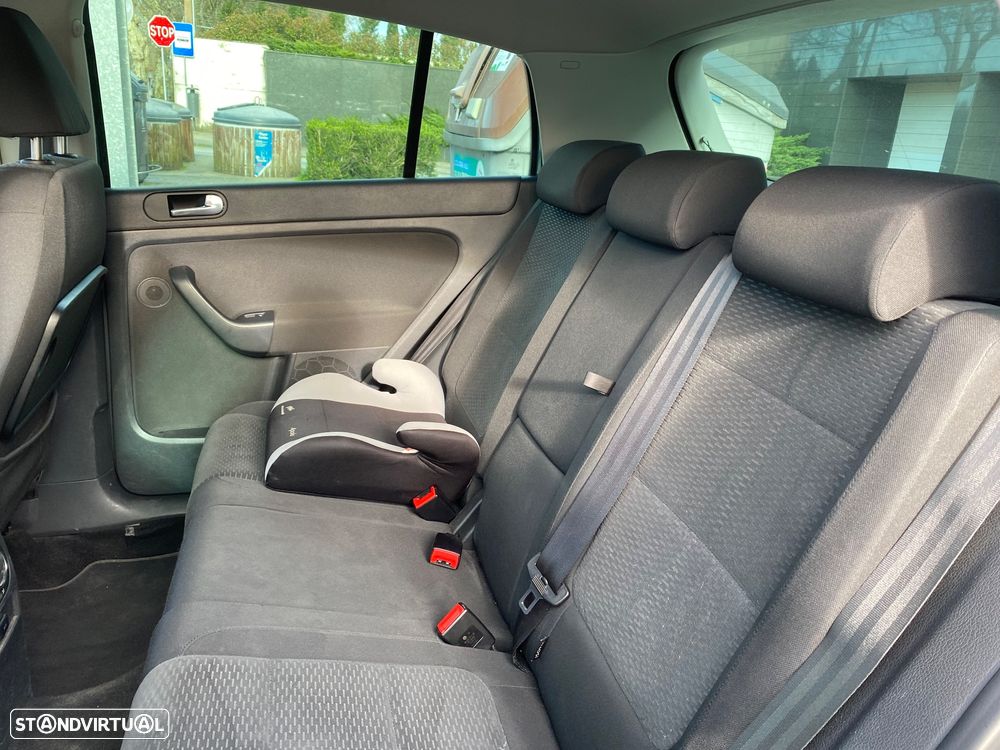 VW Golf Plus 1.6 TDi Confortline - 12