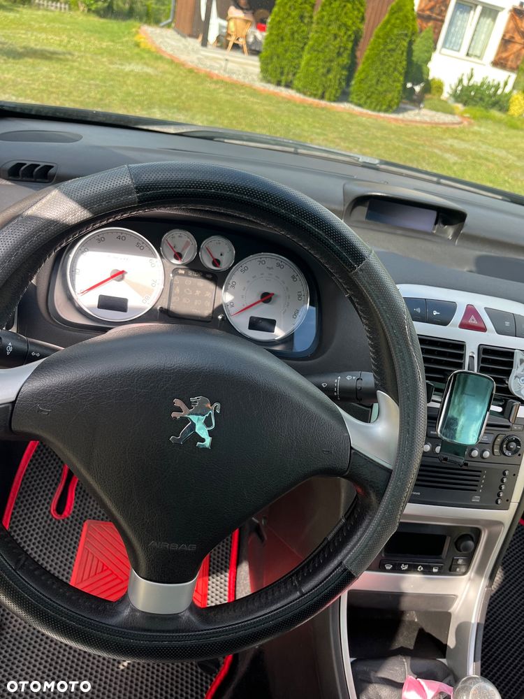 Peugeot 307 CC 1.6 Intense - 12