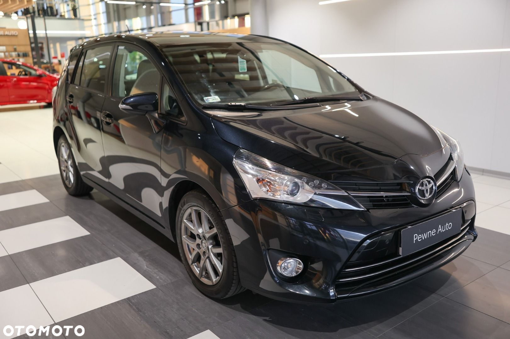 Toyota Verso - 4