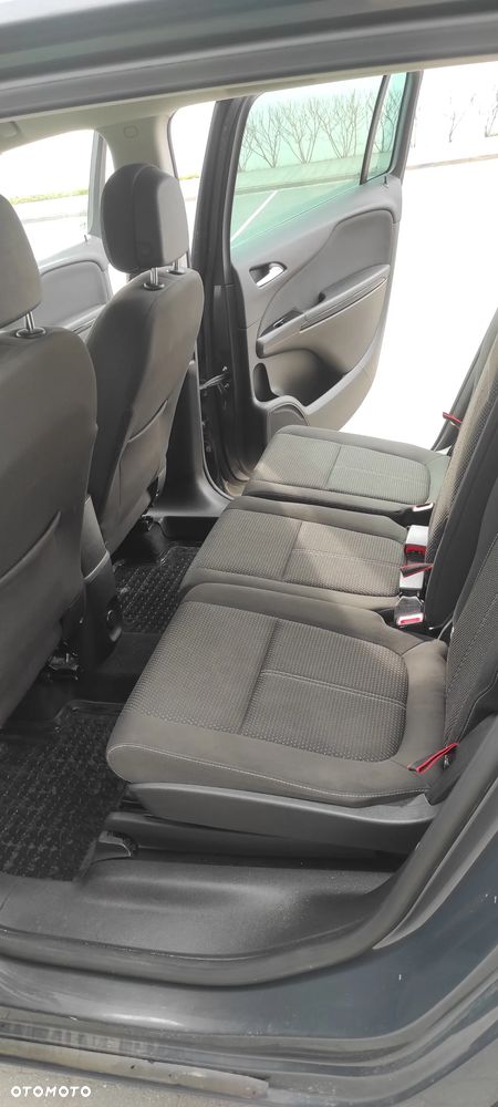 Opel Zafira - 11