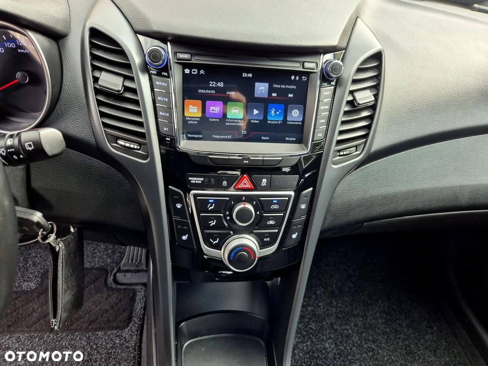 Hyundai i30 blue Kombi 1.6 GDi Passion - 32