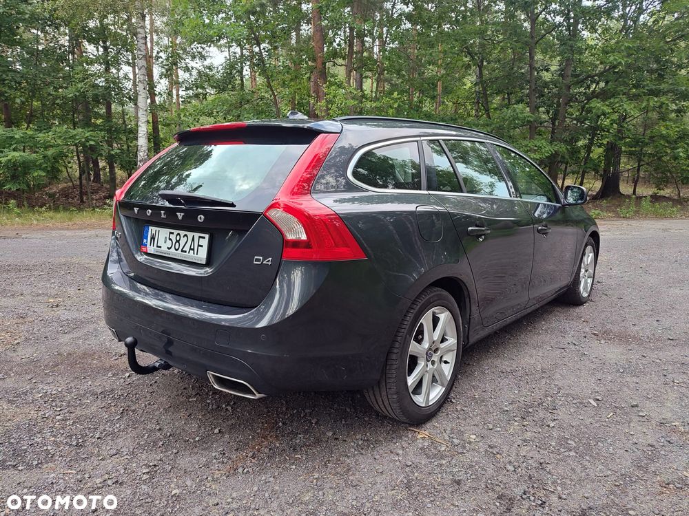 Volvo V60 D4 Momentum - 5