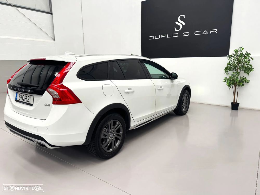 Volvo V60 2.0 D4 Momentum - 9