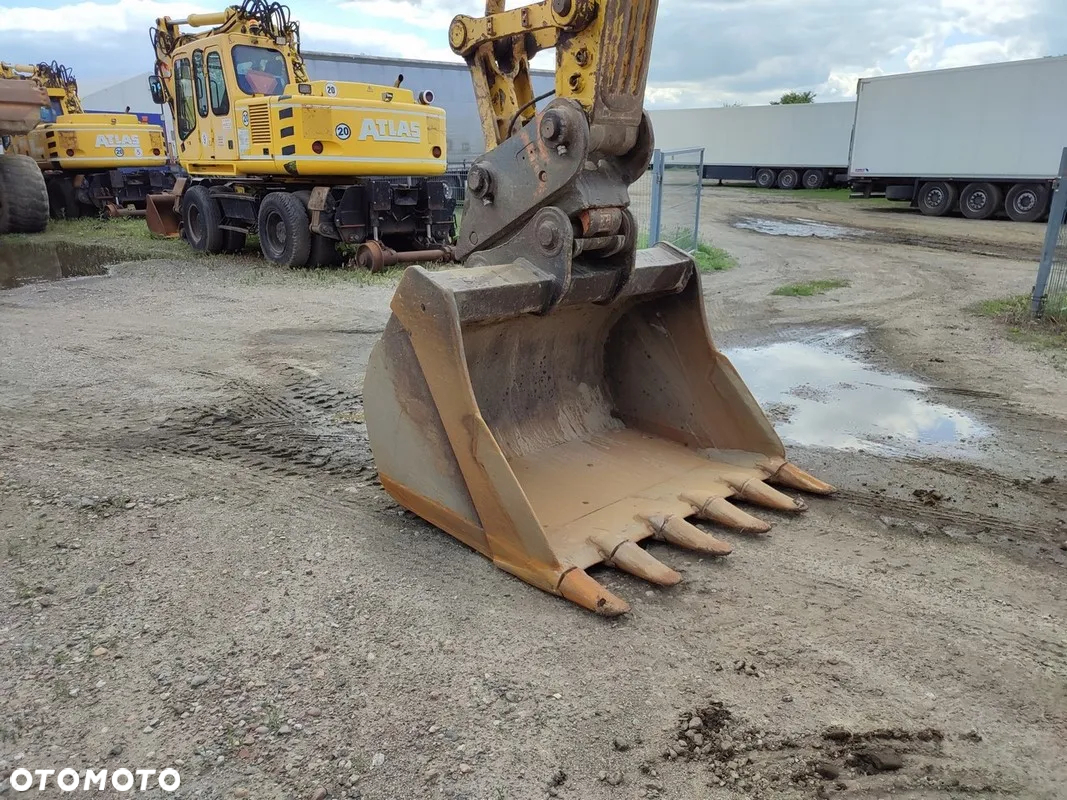 Komatsu PC 210 LC-8 - 25
