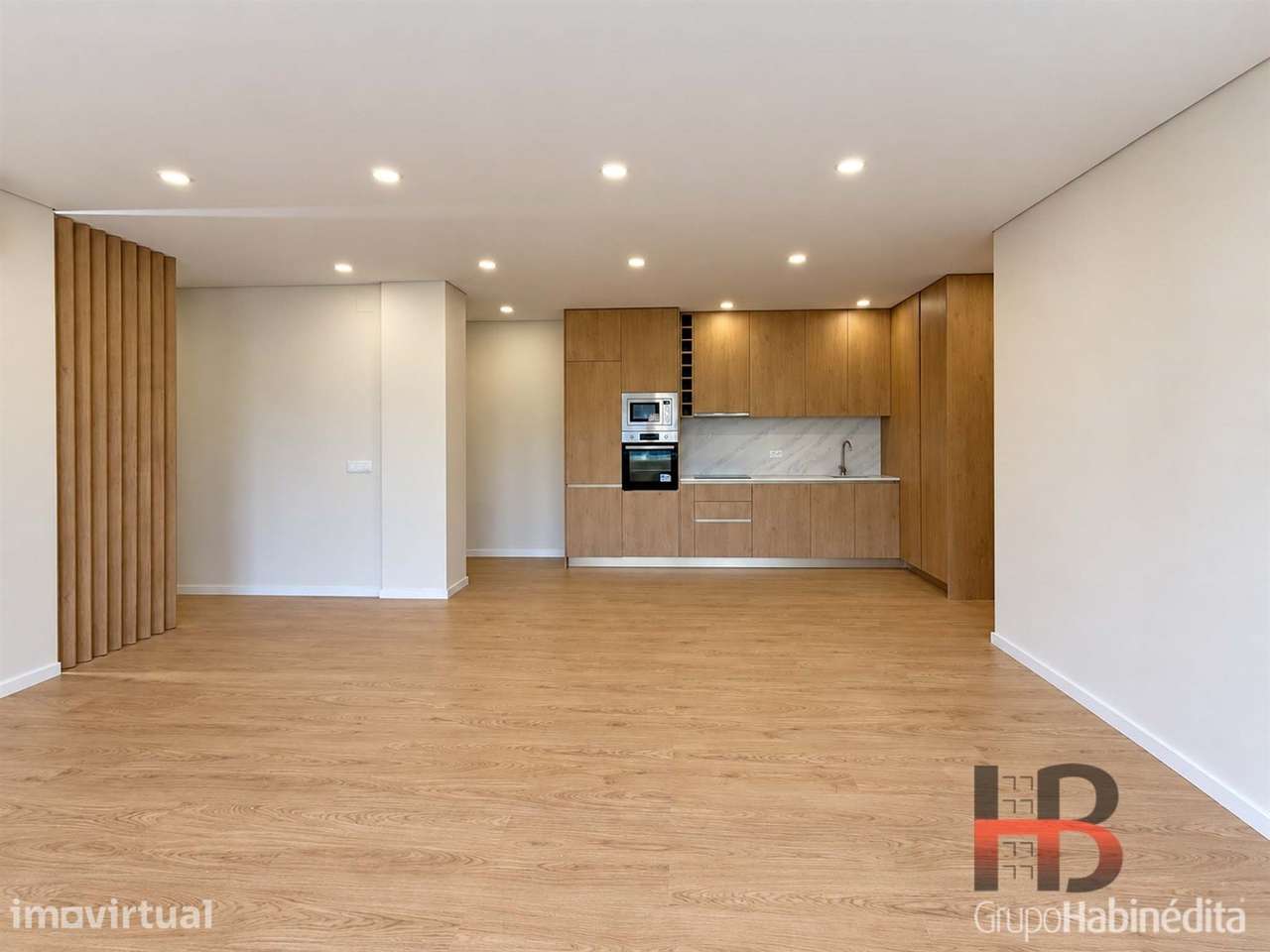 Apartamento T3 renovado com suíte e garagem em São Cosme, Gondomar - Grande imagem: 4/25