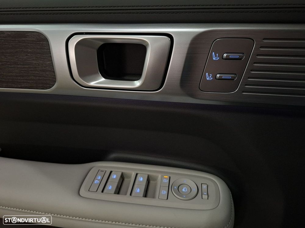 Hyundai Santa Fe 1.6 T-GDI PHEV Vanguard - 26