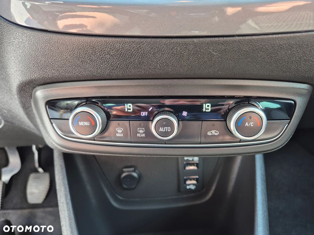 Opel Crossland X 1.5 CDTI Design Line S&S - 27
