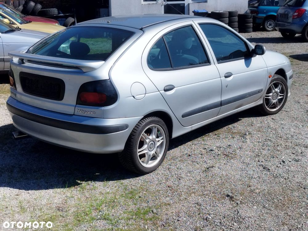 Renault Megane - 5