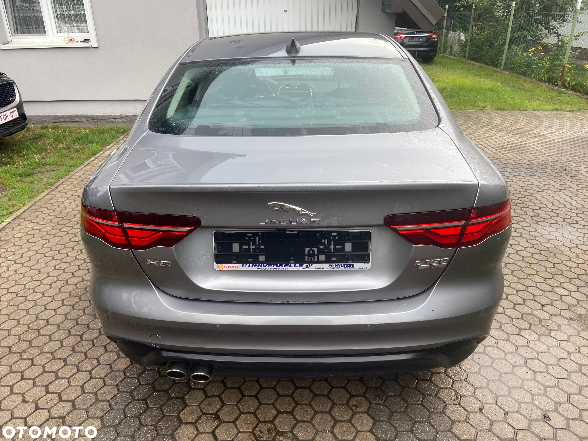Jaguar XE 2.0 D180 SE - 10
