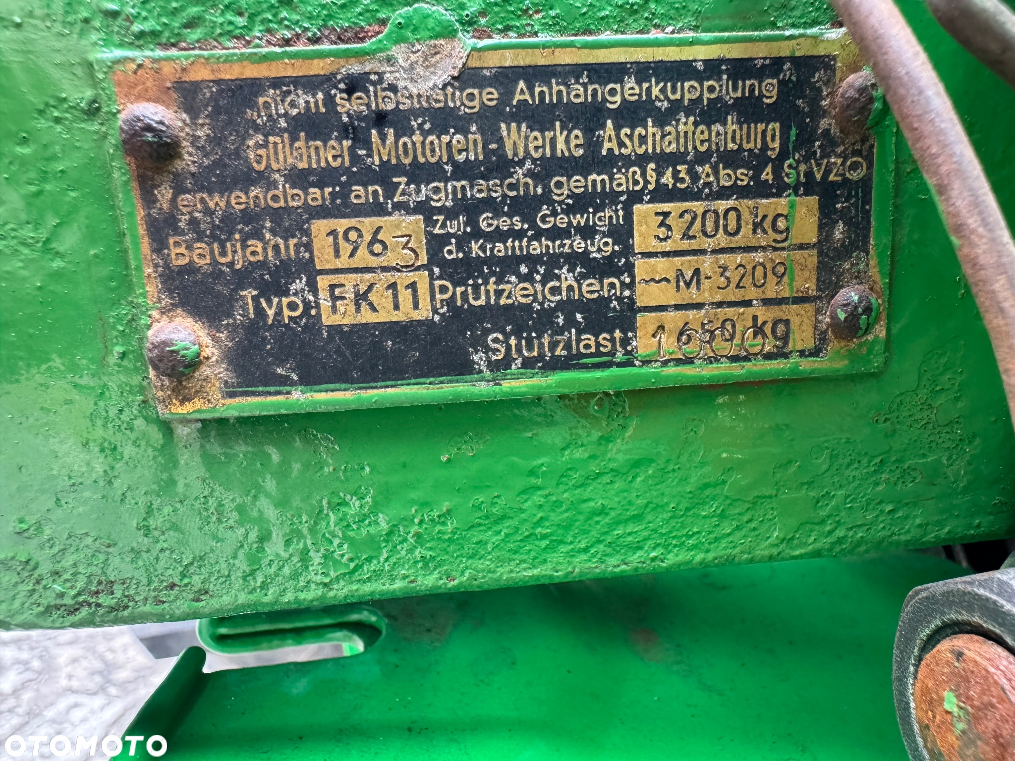 Deutz-Fahr Fahr Güldner A3K Burgund D133 - 24