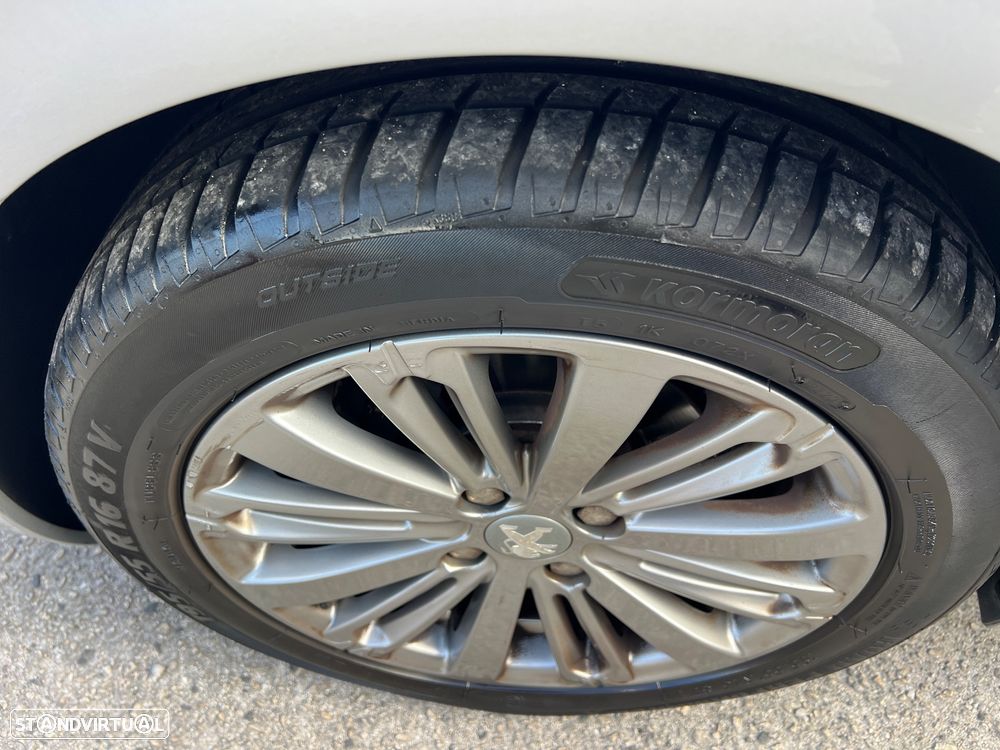 Peugeot 208 1.2 PureTech Active - 31