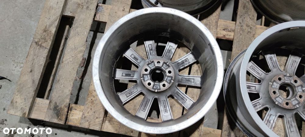 FELGA FELGI AUDI A4 A5 A6 A7 R18 4G0601025AD *15 - 6