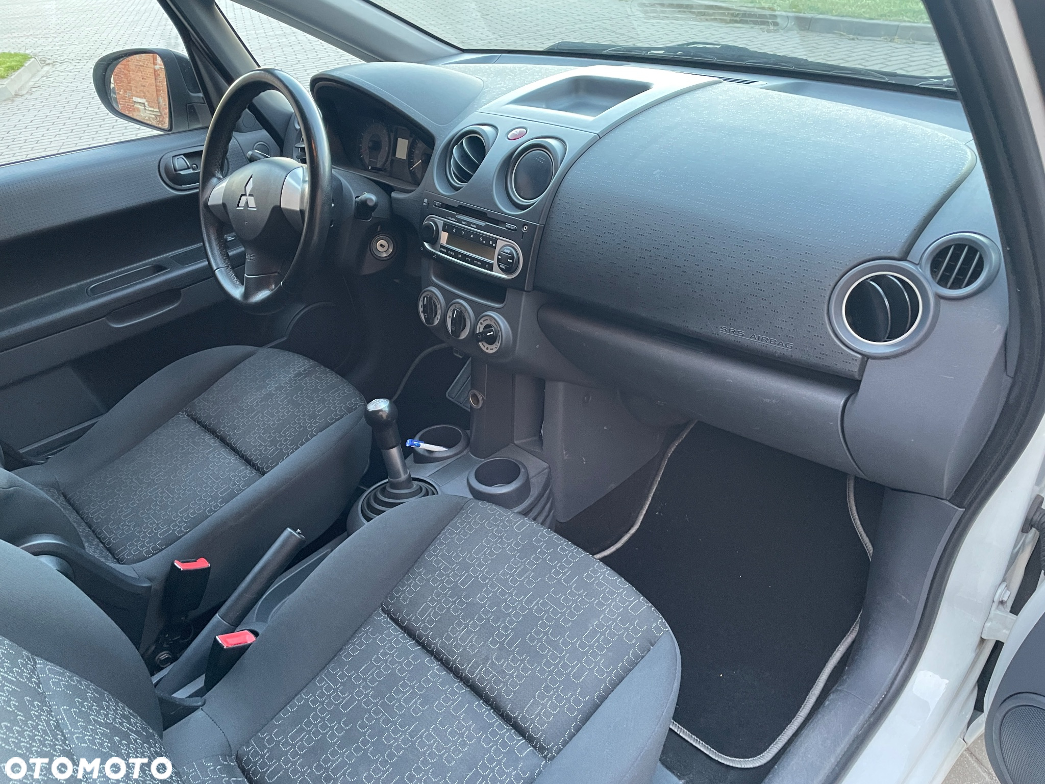 Mitsubishi Colt 1.3 Inform - 15