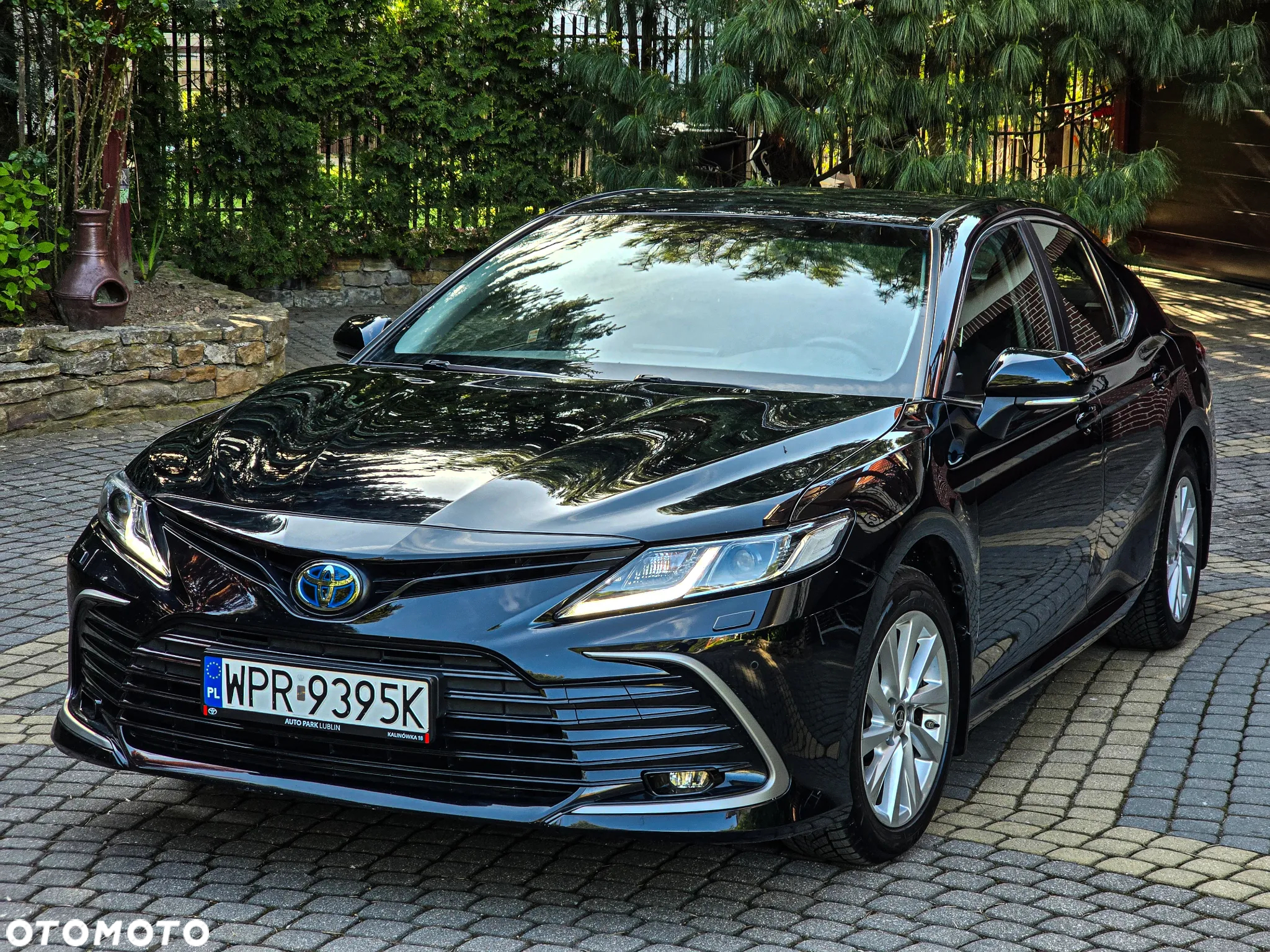 Toyota Camry - 2