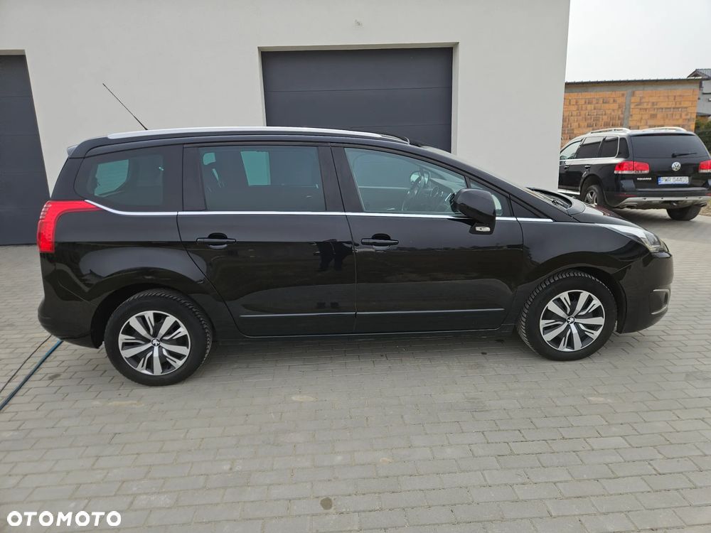 Peugeot 5008 HDI 150 Allure - 10