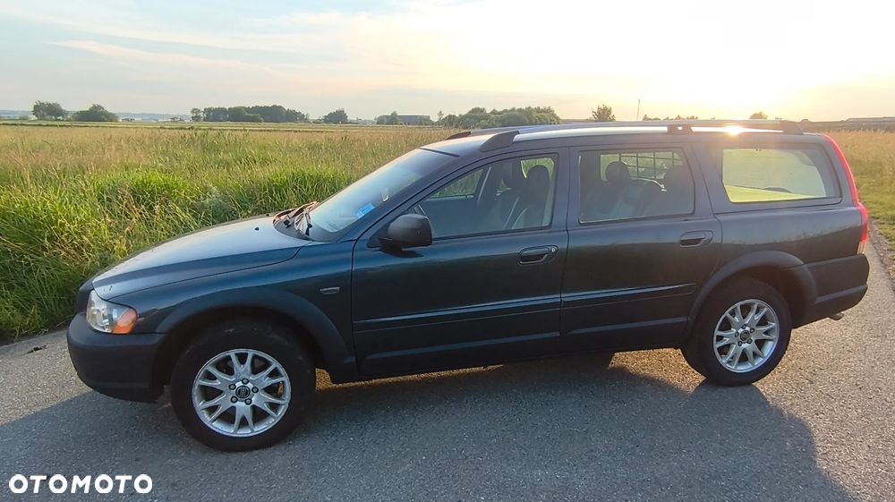 Volvo XC 70 D5 AWD Kinetic - 8