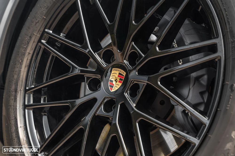 Porsche Cayenne E-Hybrid - 9