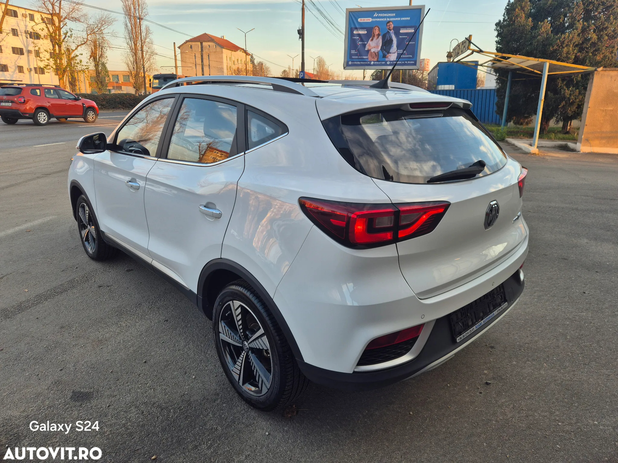 MG ZS EV Luxury - 7