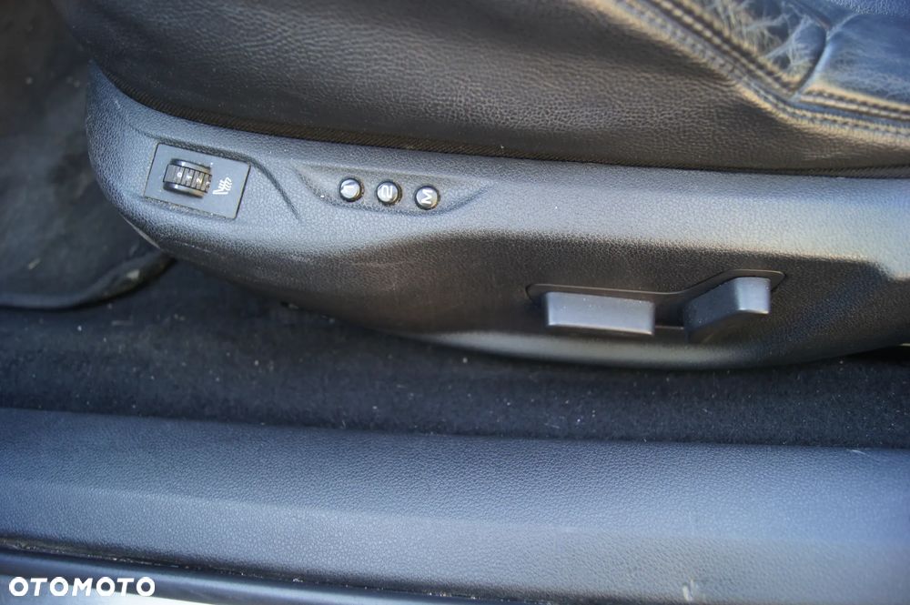 Peugeot 308 CC HDi FAP 165 Automatik Platinum - 18